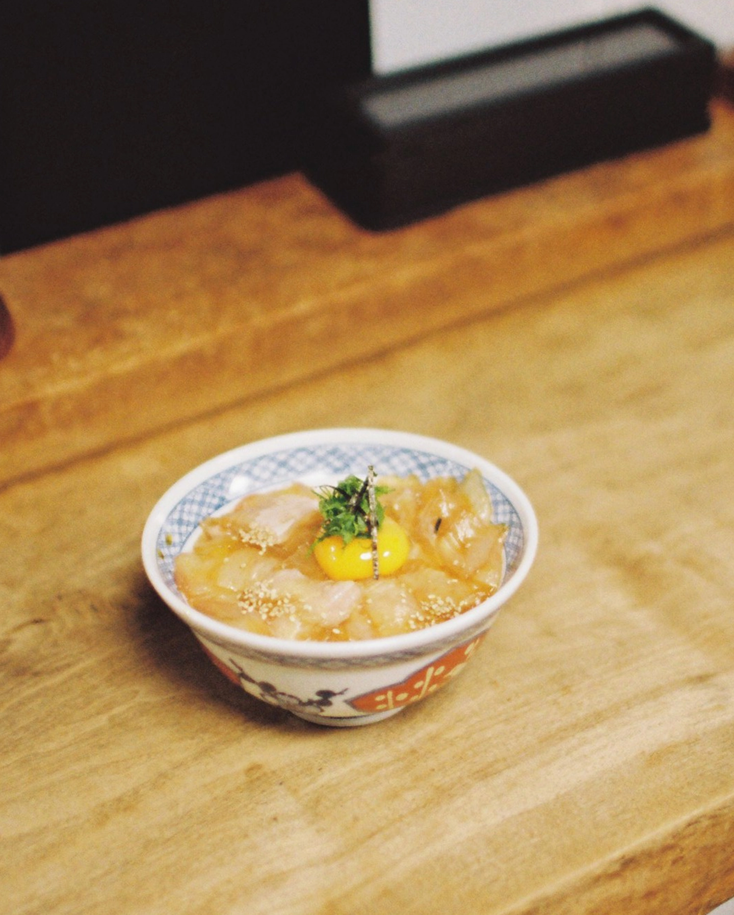 ヘイさんとひらめの漬け丼